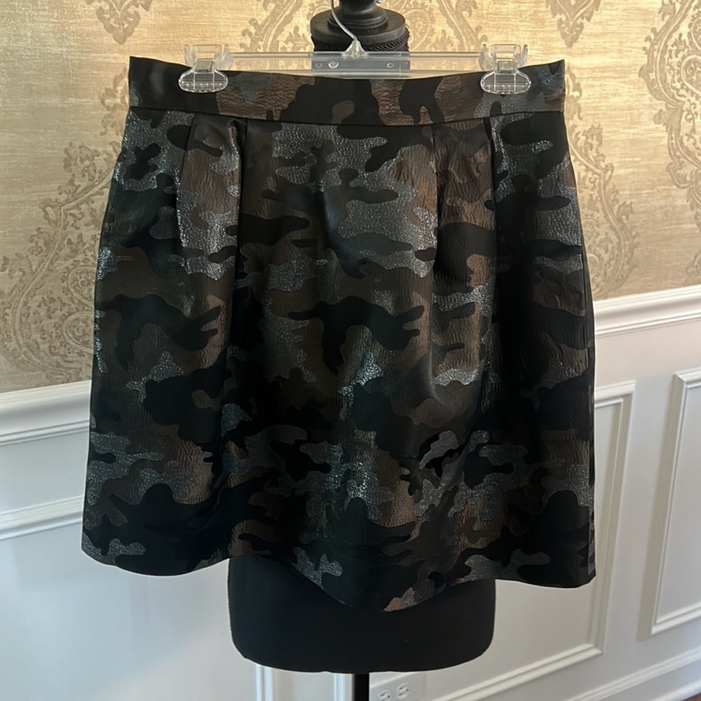 Pink Tartan | 18” Mini Skirt Size 8 Black Gray Camo Metallic